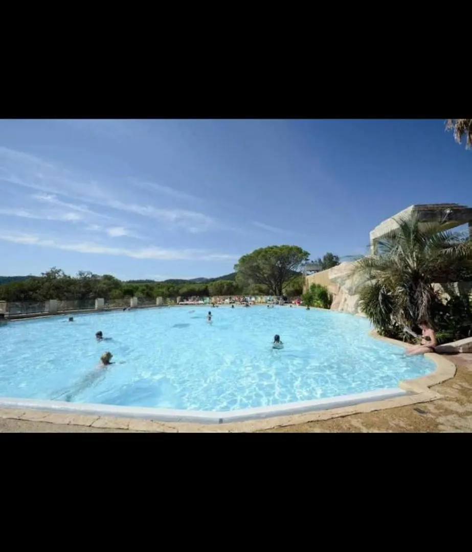 Campsite Loue Mobilhome 3 Chambres Le Muy